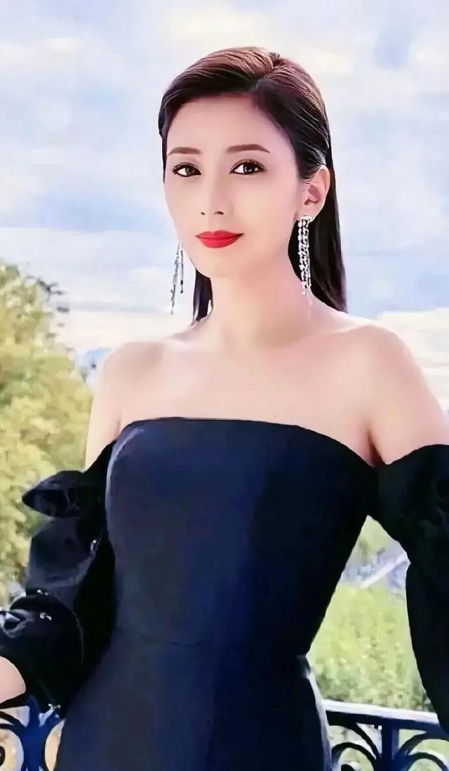 美图欣赏：贾静雯