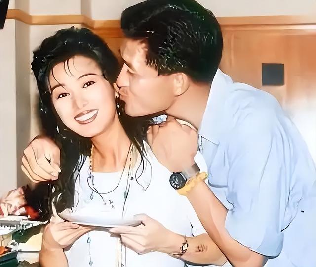 老婆败光20亿家产，狂开演唱会是为了还债？张学友终于回应了