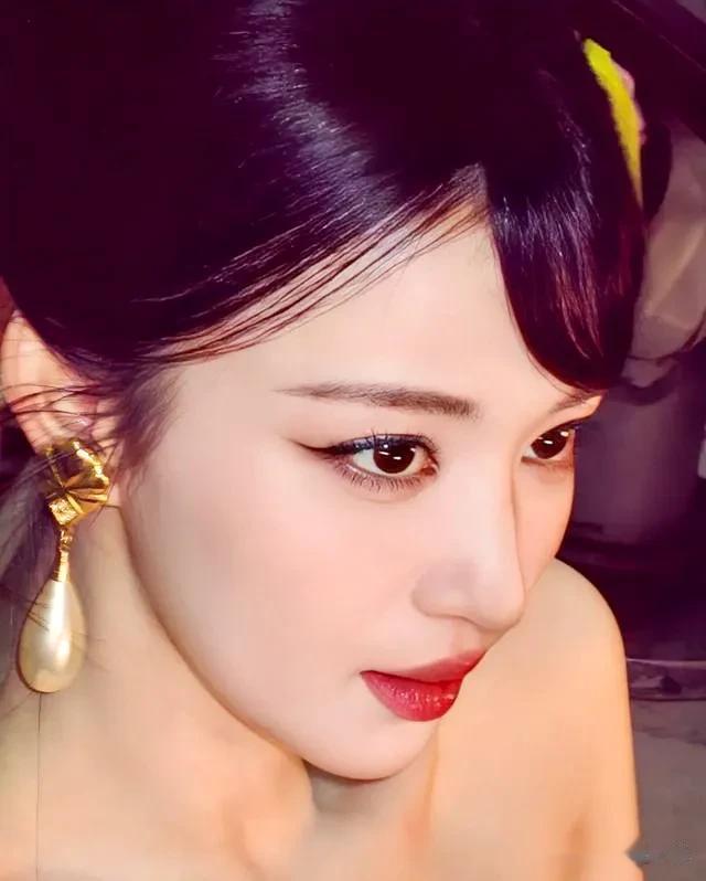 王楚然从南湘变成了唐宛如?尖叫之夜内场照疯传,真是太美了!