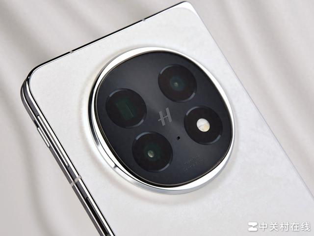 這四款折疊屏手機，誰能讓你拍到“顯微級”照片？