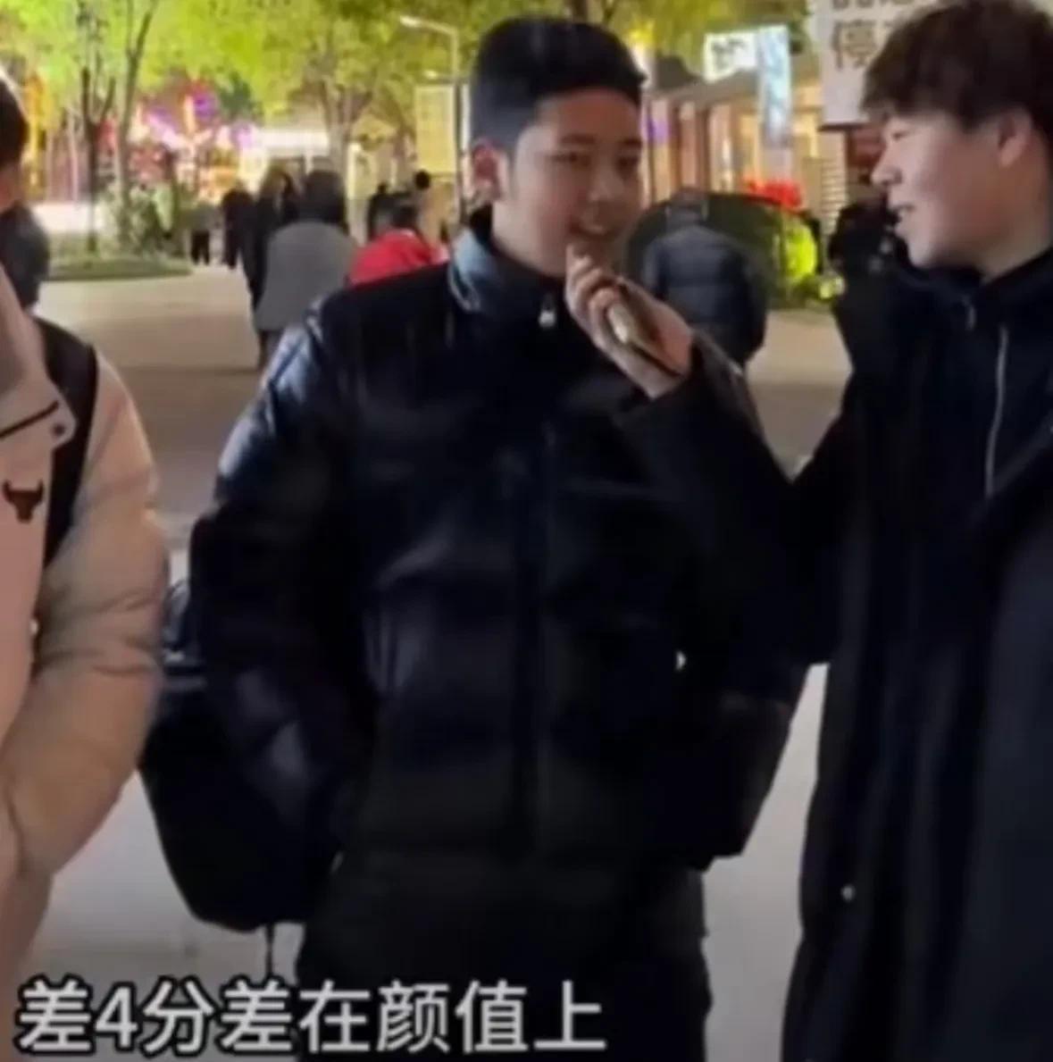 郭涛儿子北电艺考 对自己颜值不满意 疯狂撸铁瘦身 网友称走硬汉路线