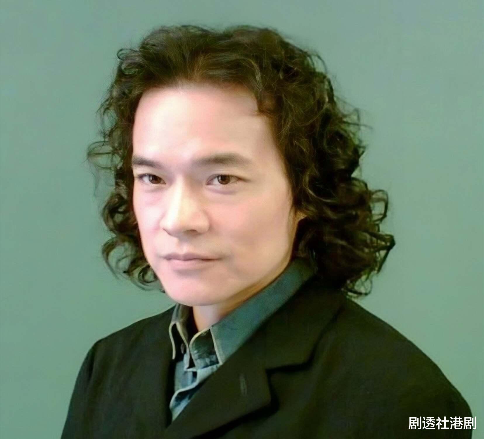 香港知名男星患狂躁症,自曝被五花大绑,两度确诊癌症到泰国剃度出家