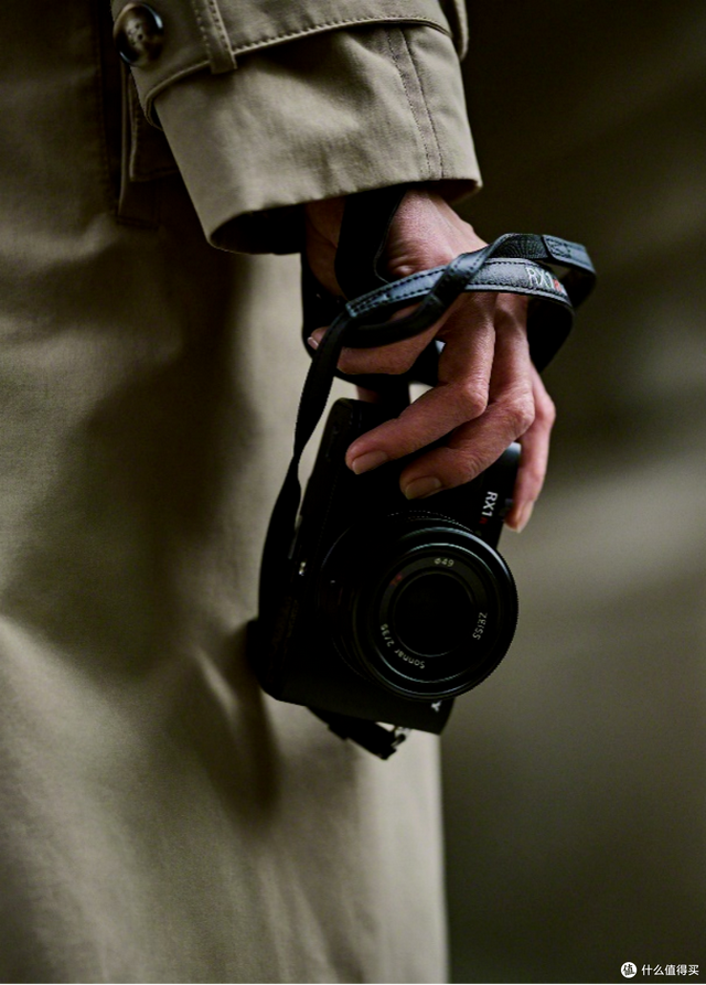 索尼 RX1R III发布！6100万像素全幅便携旗舰，真旗舰还是情怀？