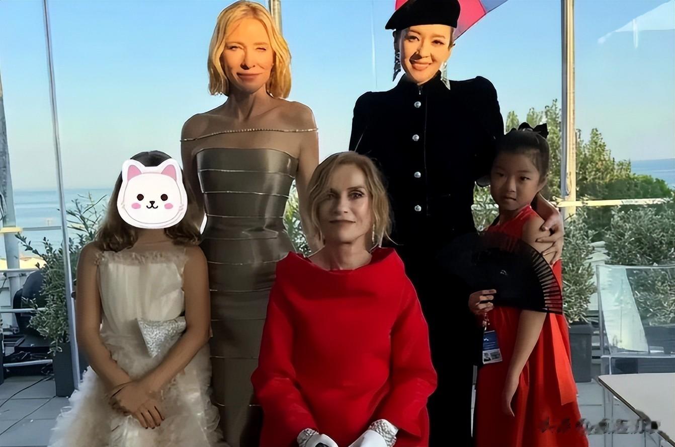 “夺女传闻”刚平息,章子怡9岁女儿的举动,再次为妈妈争光!