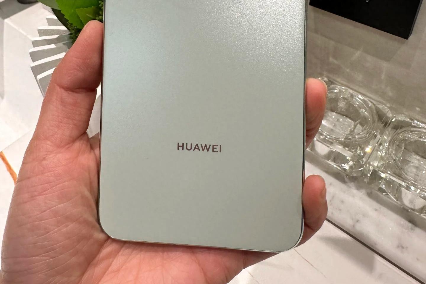 華為旗艦突然“變香了”！鴻蒙OS+衛星通信，512GB大降1500元