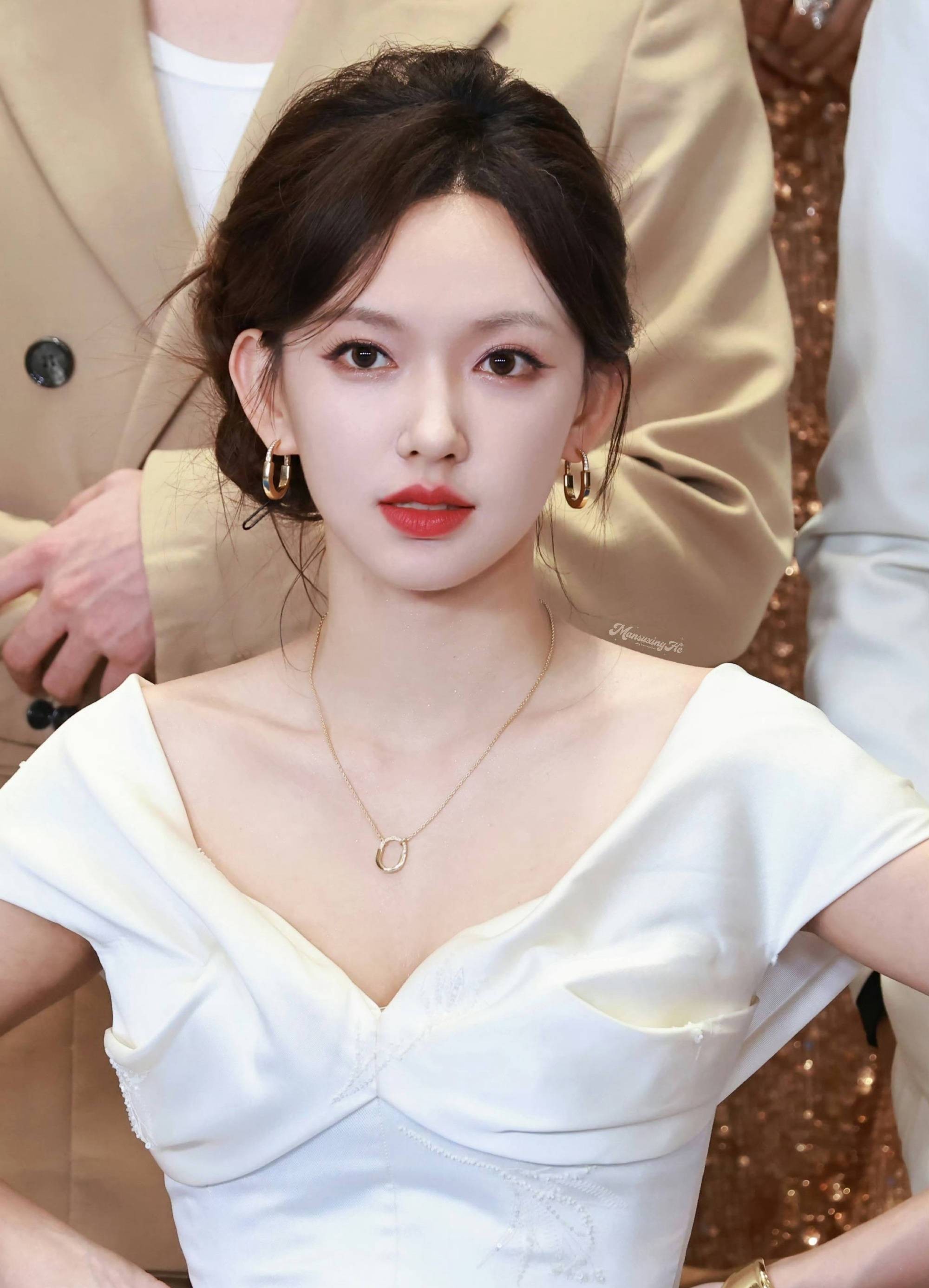 程潇综艺“社死”名场面:前任短信大冒险引爆全网热议