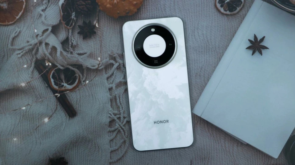 榮耀“續航王”跌至新低，8300mAh+IP69K防水，被譽為備用機神器