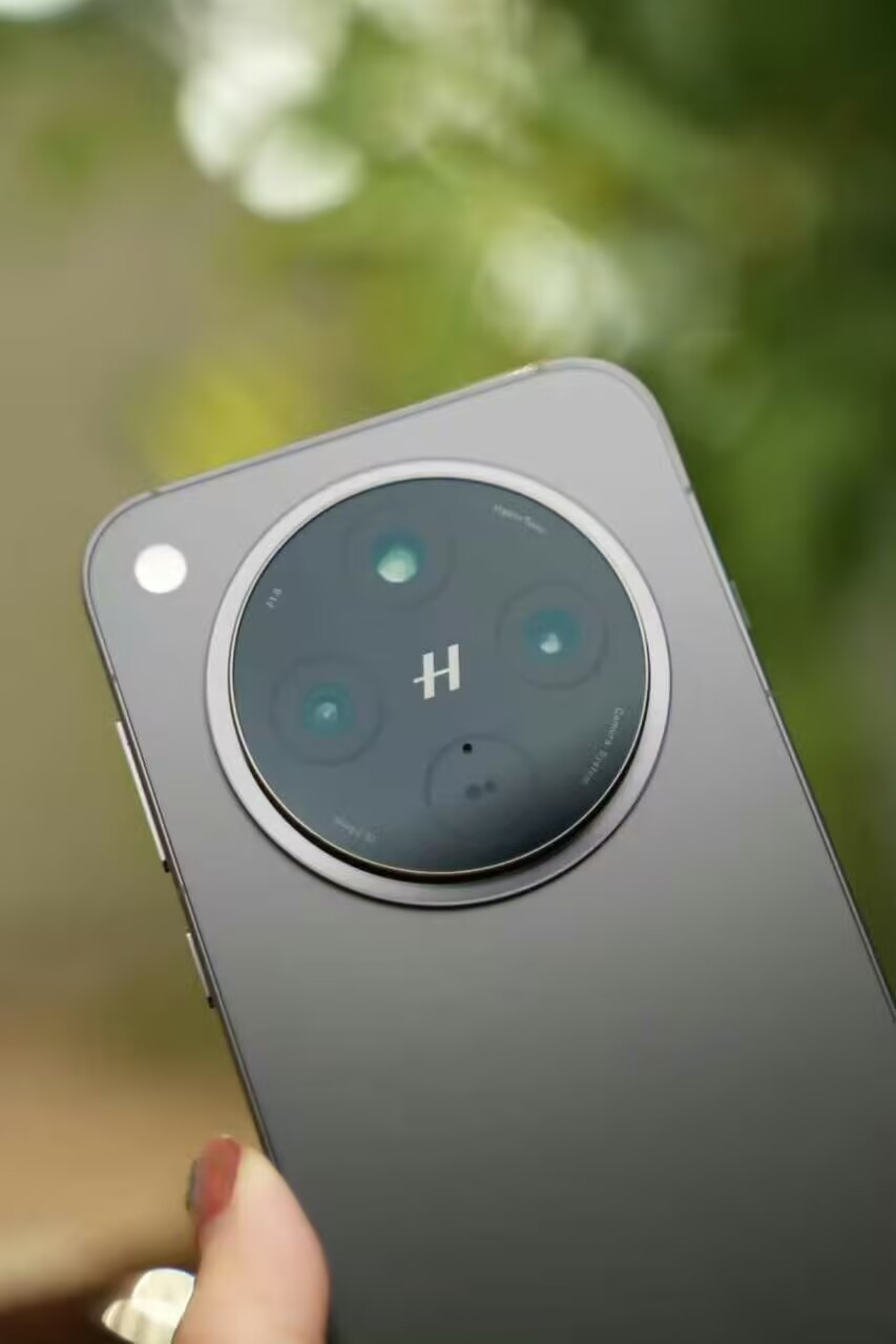 OPPO打響“價格戰(zhàn)”，天璣9400大降1331元，超窄直屏+5000萬三攝