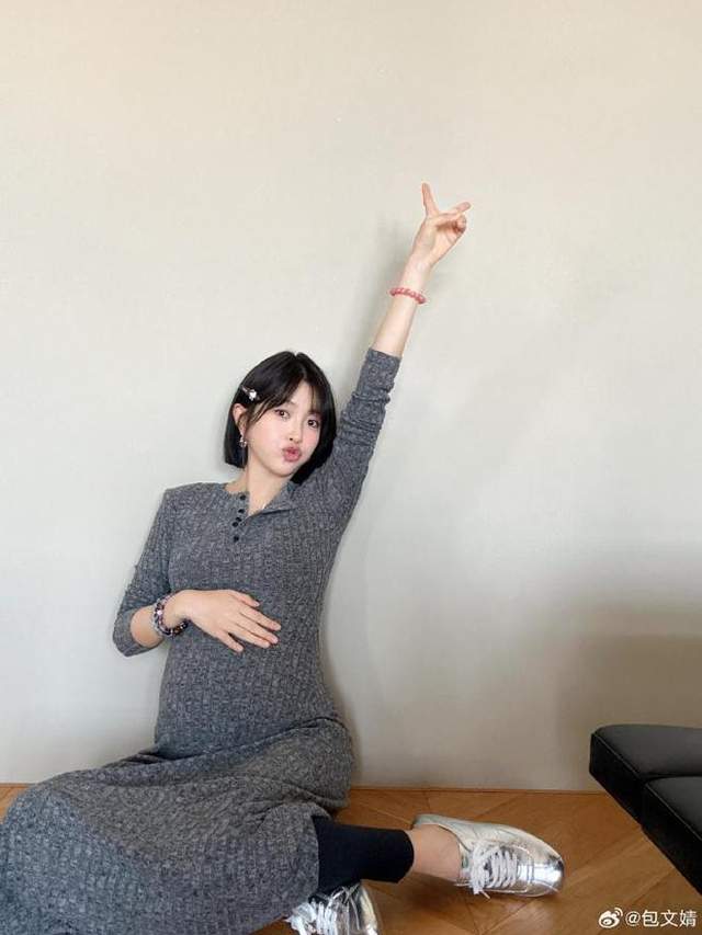 包贝尔喜得爱子,胡子拉碴藏不住高兴,一家人同框真是“幸福肥”