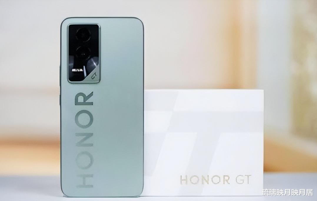 手機(jī)預(yù)算有限，性能需求高，這四款你選誰？