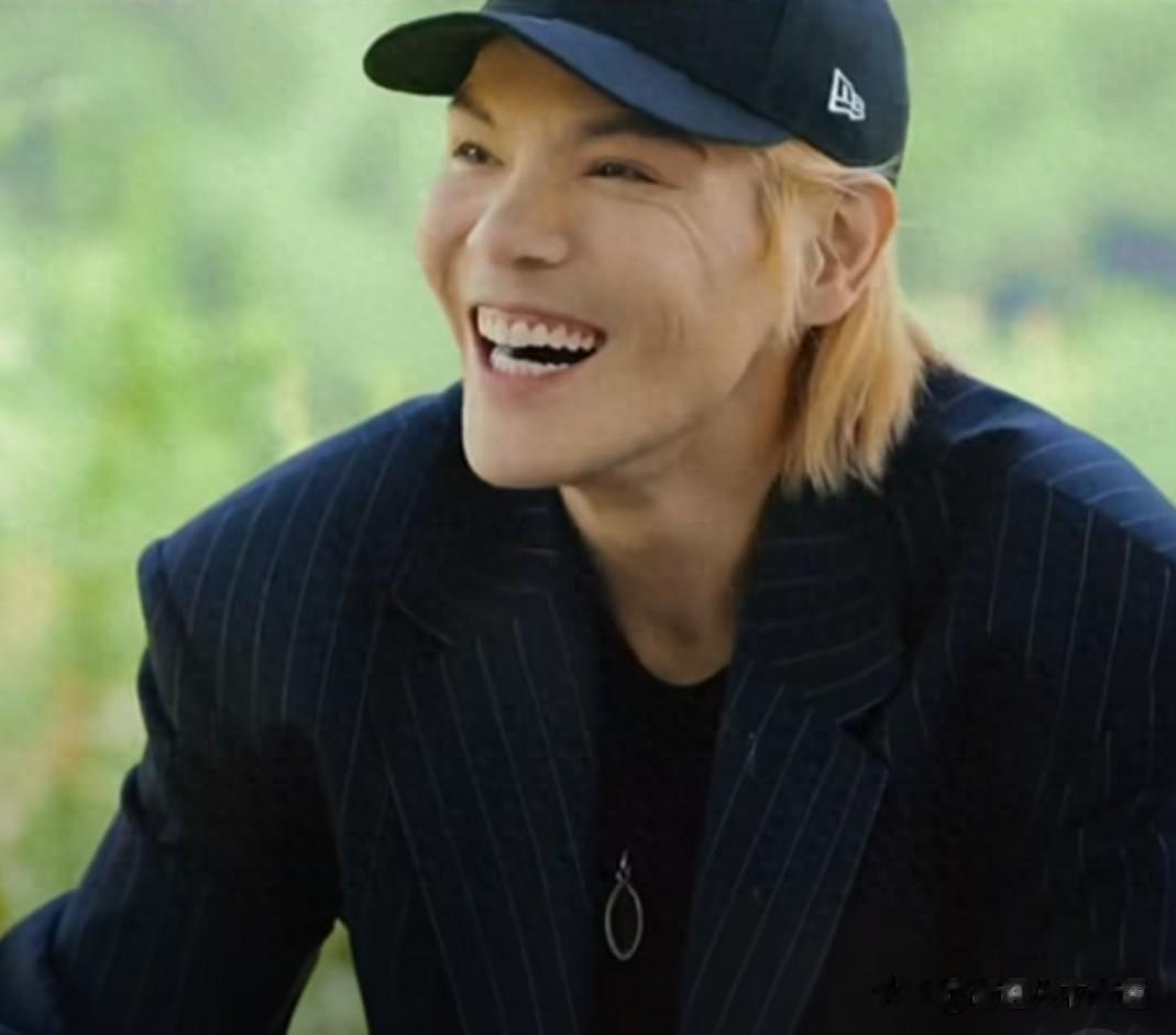 看到这样的向佐，终于理解了郭碧婷选他的原因