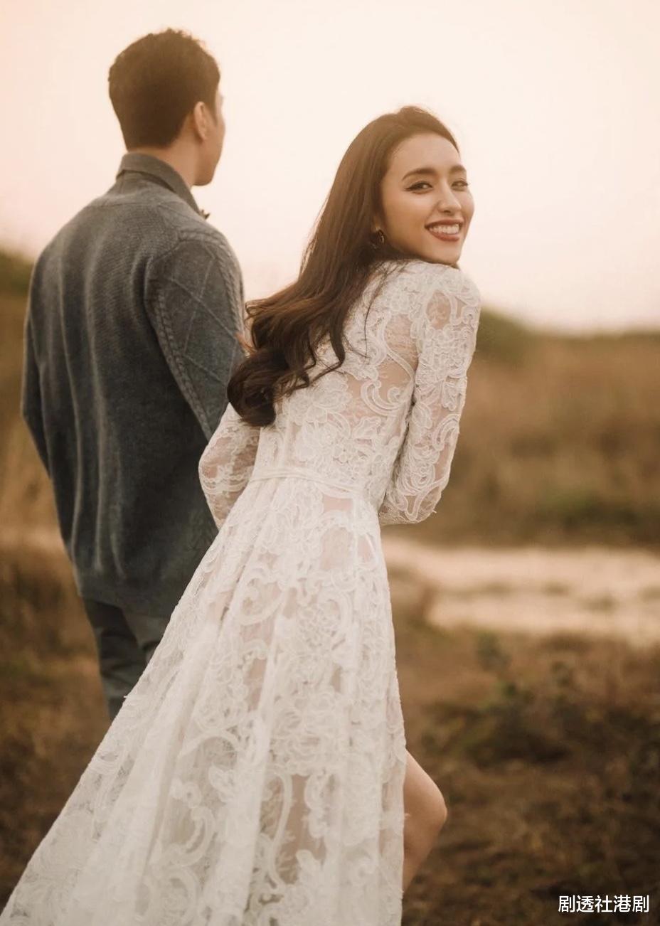 TVB前长腿女神晒近况！四个月大女儿撞脸蒙奇奇，婚后三年抱俩