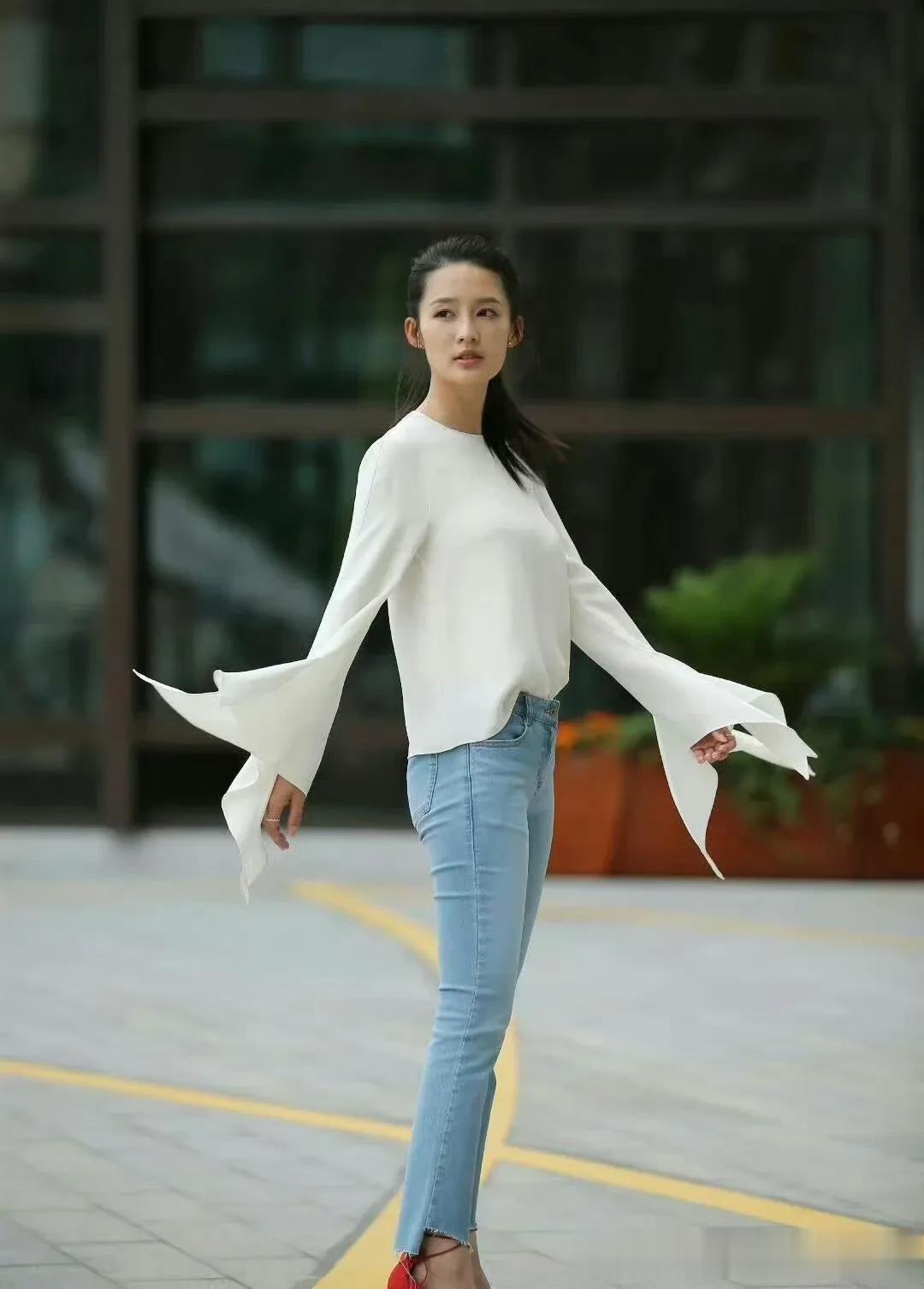 李沁不化妆都好美