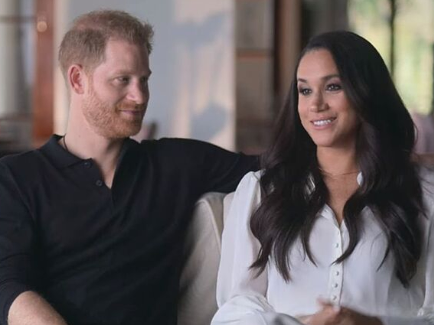 梅根哈里辟谣离婚，跨年夜高调秀恩爱