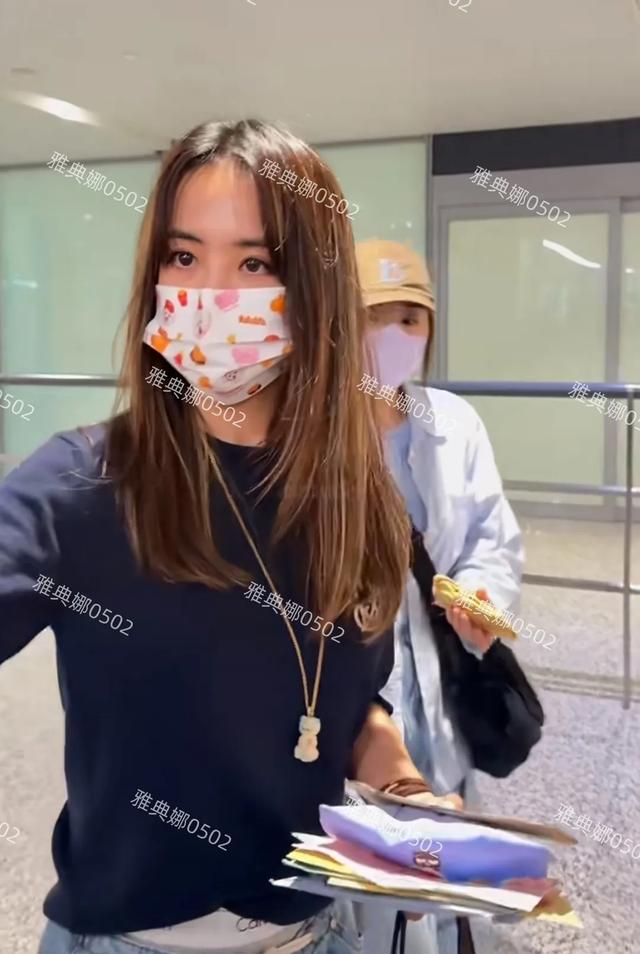 蔡依林空降上海小小身材大气场,眼睛又圆又大超有神她特别宠粉!