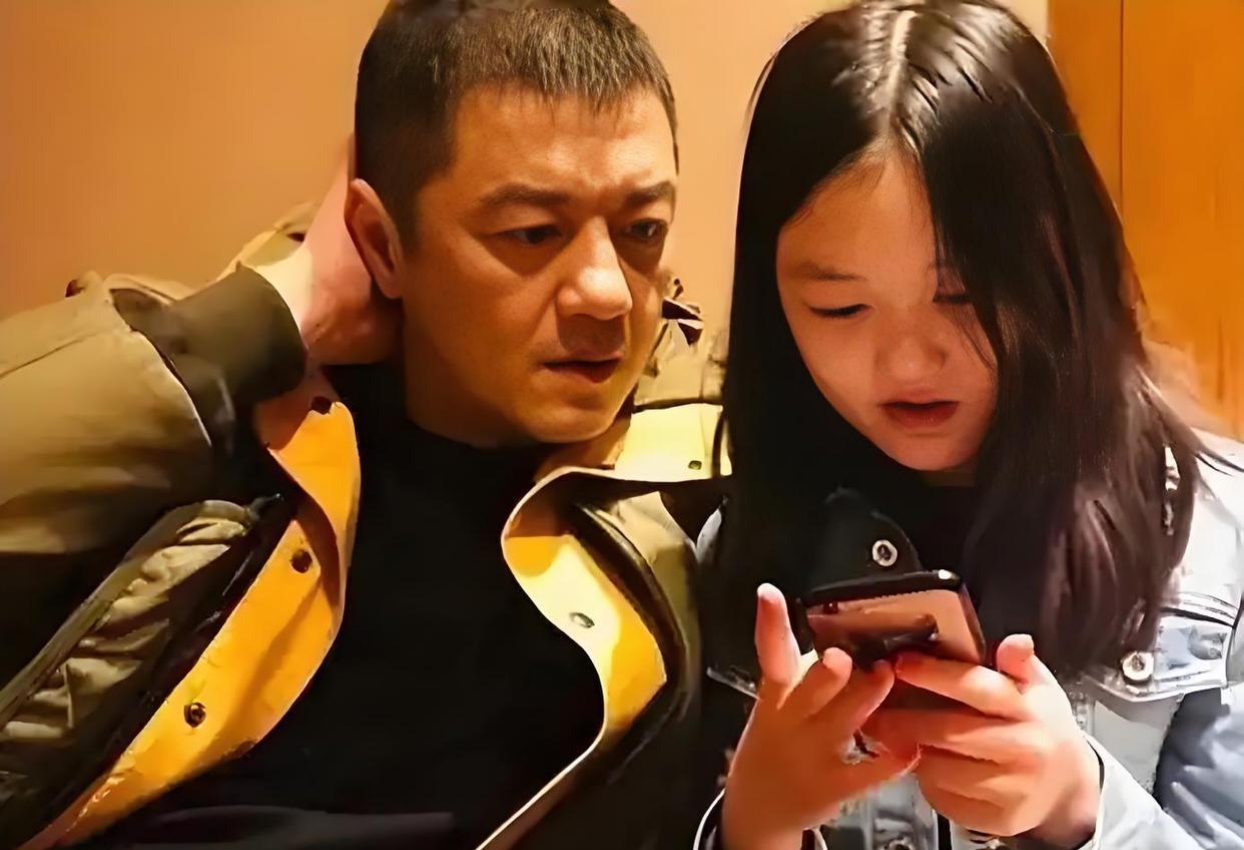 李亚鹏做梦也没想到,心中这口恶气竟让向太给出了,窦靖童没说谎