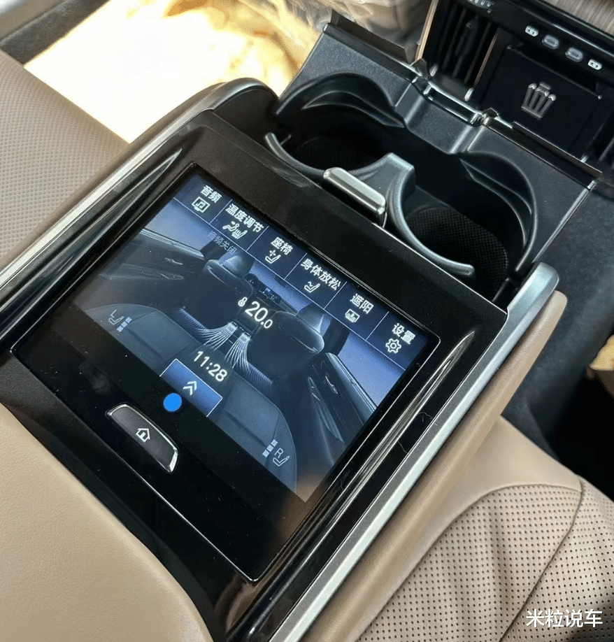 雷克萨斯LS“换壳”,埃尔法同动力!全进口“大丰田”,不足30万