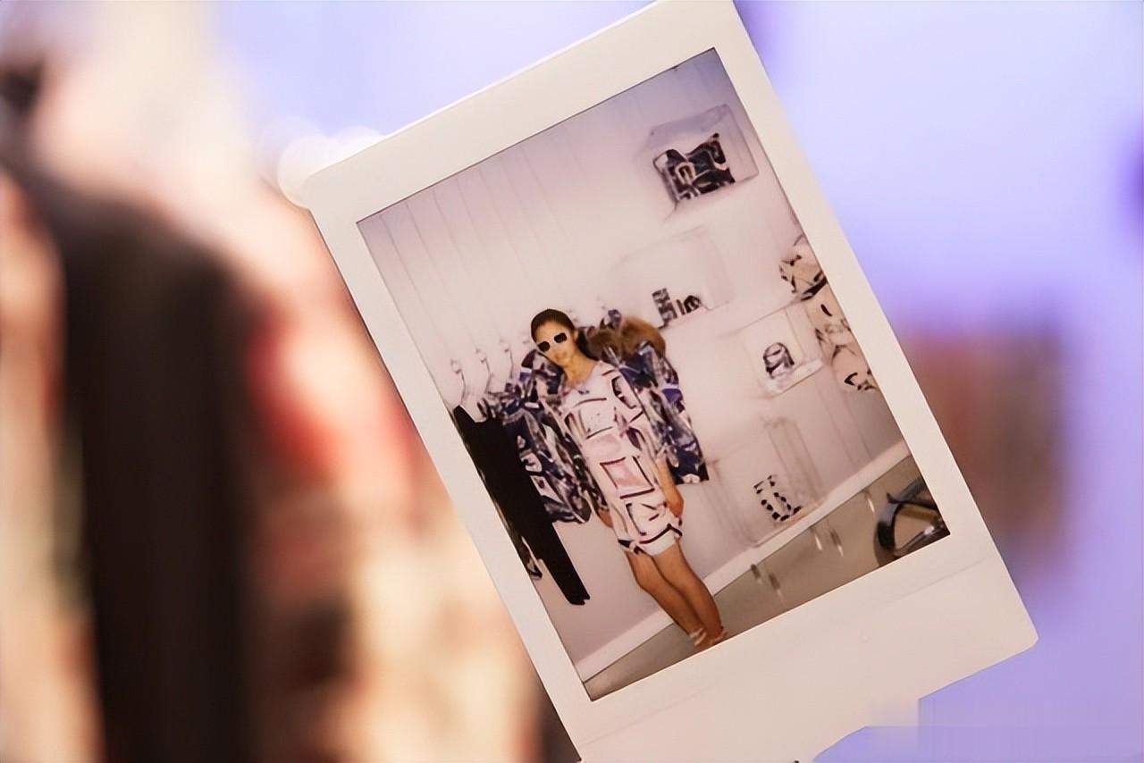 于娜治好了容貌焦虑?曾是惊为天人的“岩女郎”,缘何高开低走