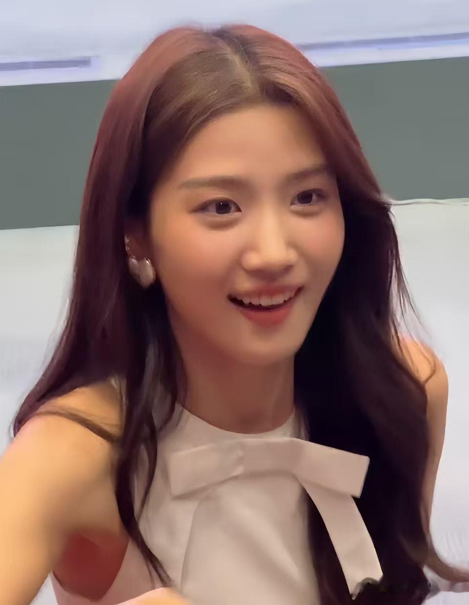 《入青云》北京路演，侯明昊瘦成皮包骨，卢昱晓脸肿蒜头鼻好抢镜