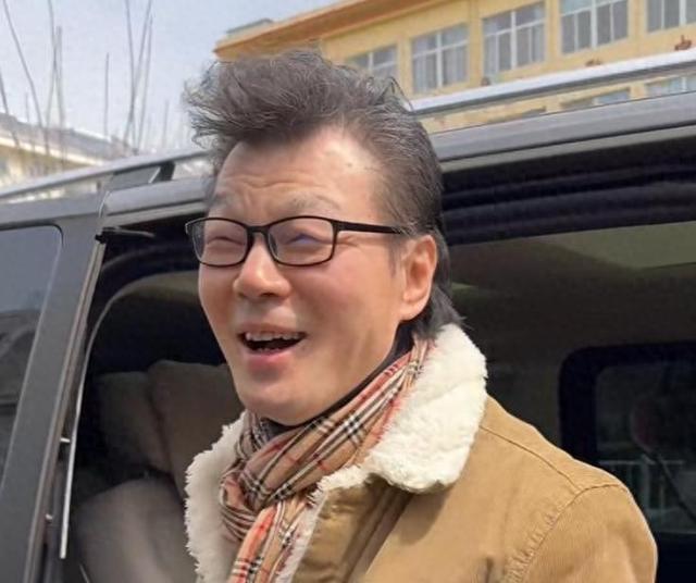 主持人李彬：与病魔抗争8年，人走茶不凉，只是容貌大变让人心疼