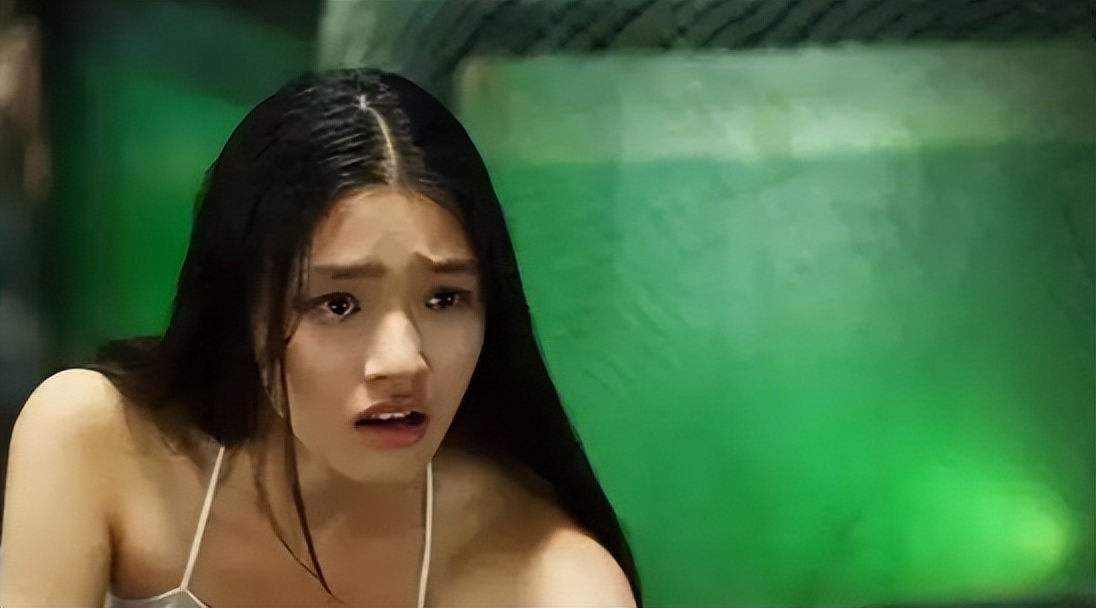 北京这一天,被腰臀比逆天的刘涛惊艳,不穿暴露礼服却艳压群芳