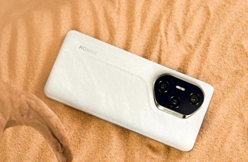 榮耀目前“銷量巨高”的兩款中端機，激活量達到百萬，可以閉眼入