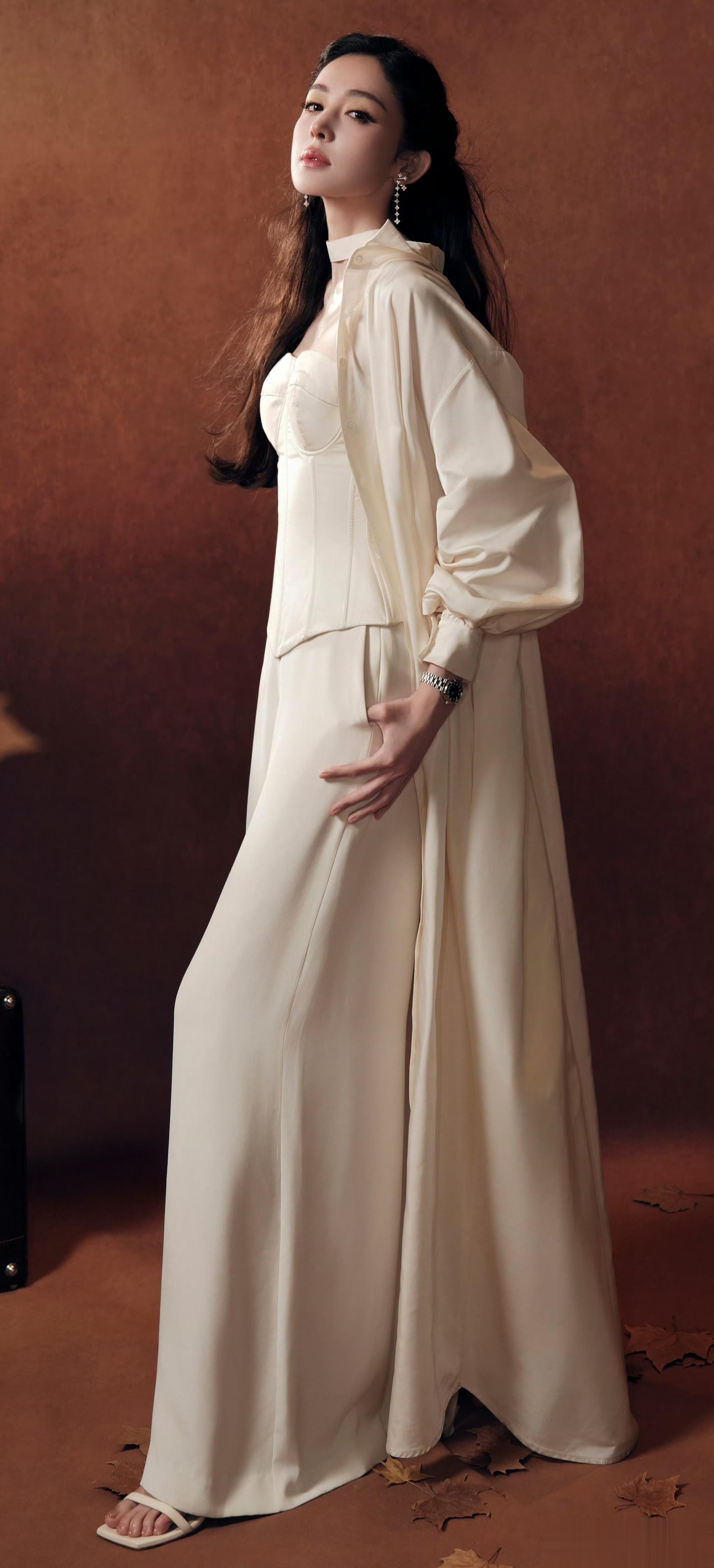 古力娜扎都市丽人代言,大女主风气场全开,气质卓绝美到心动 !