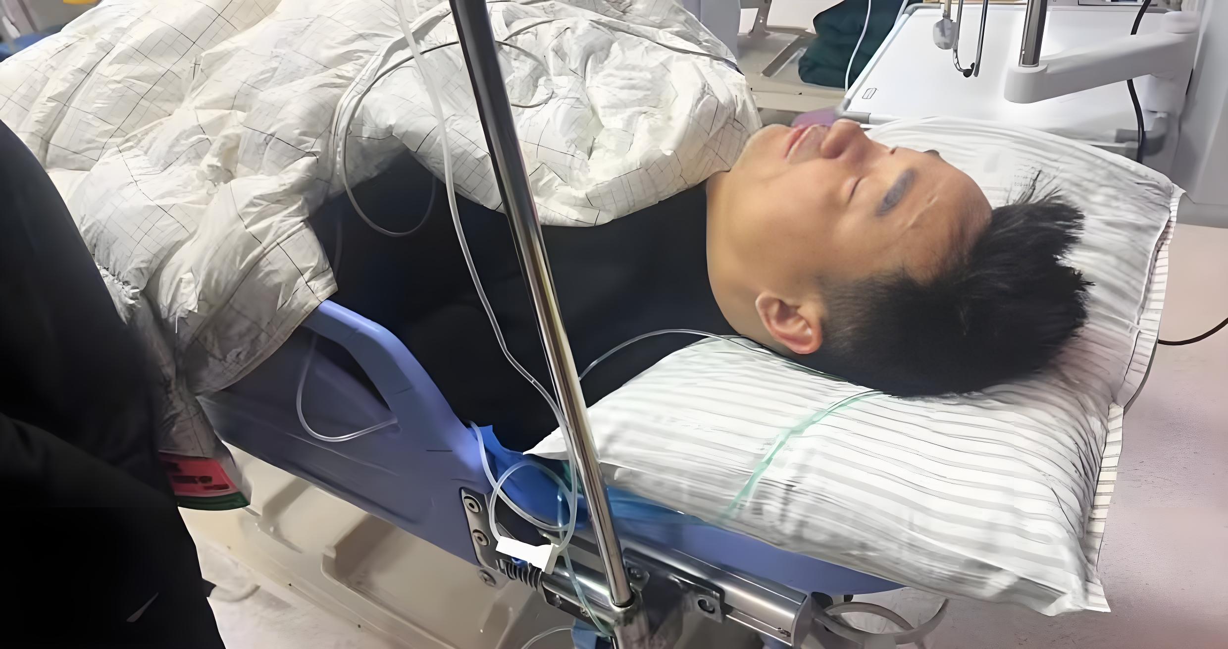 又一歌手倒下了！46岁好声音歌手黄勇突发脑溢血进ICU 结婚仅4个月