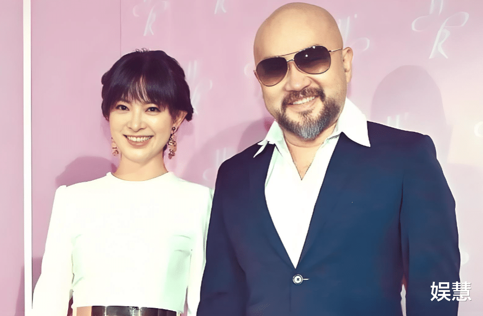 刘真去世5年，辛龙宣布复出并否认再婚：未来都不会再恋爱