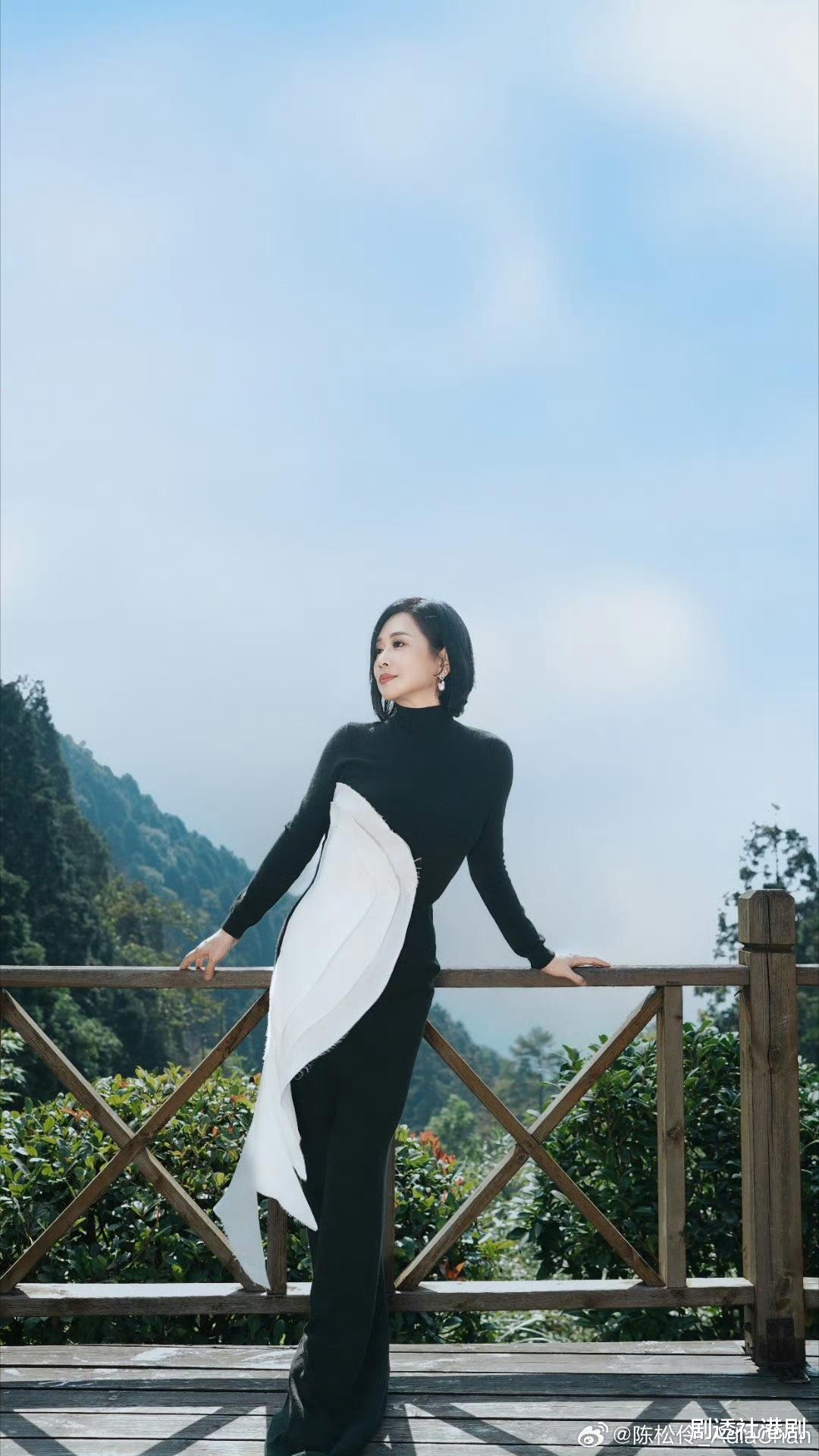 TVB前花旦返港现身派对！减肥成功秀美腿，嫁小8岁老公坚持丁克