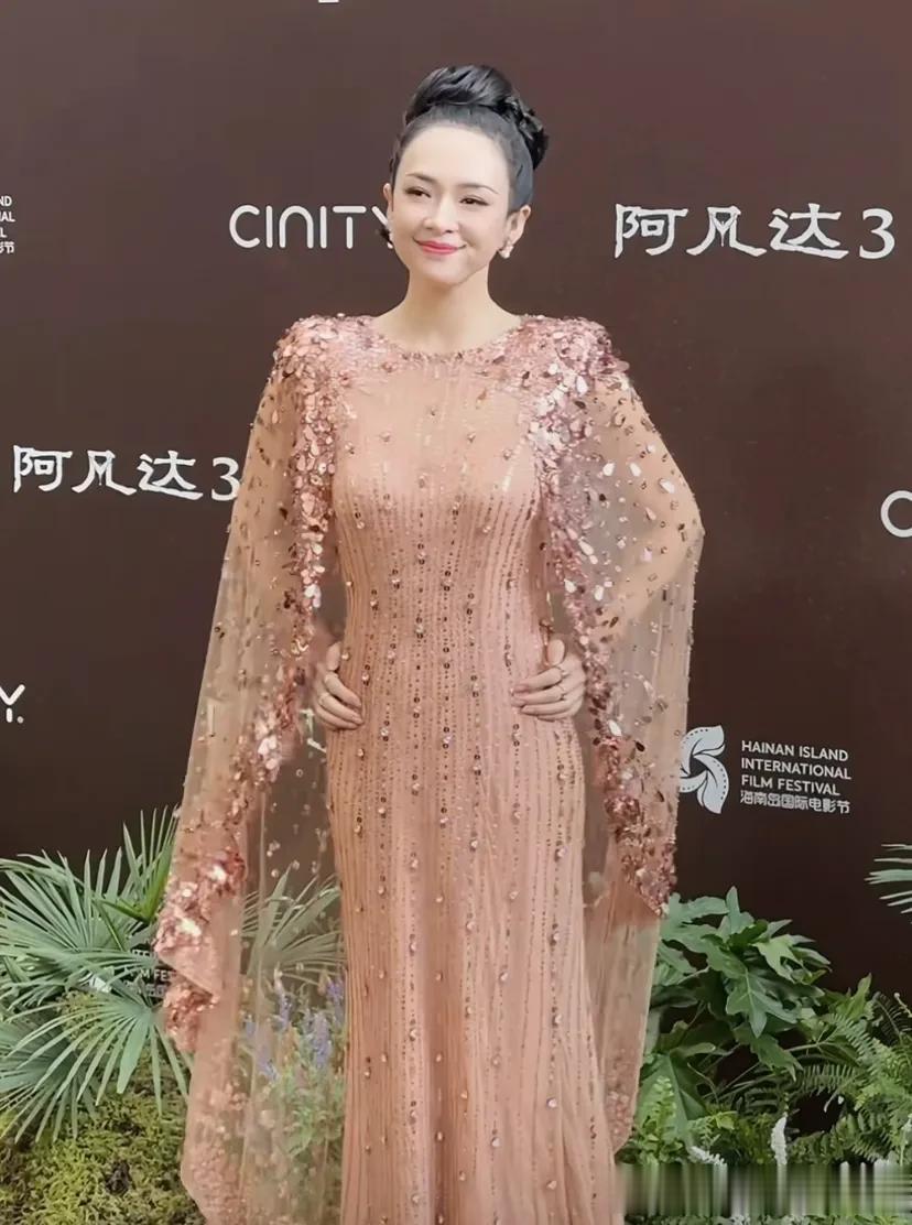 《阿凡达3》三亚首映礼，卡梅隆和女主，以及章子怡邓超夫妻亮相