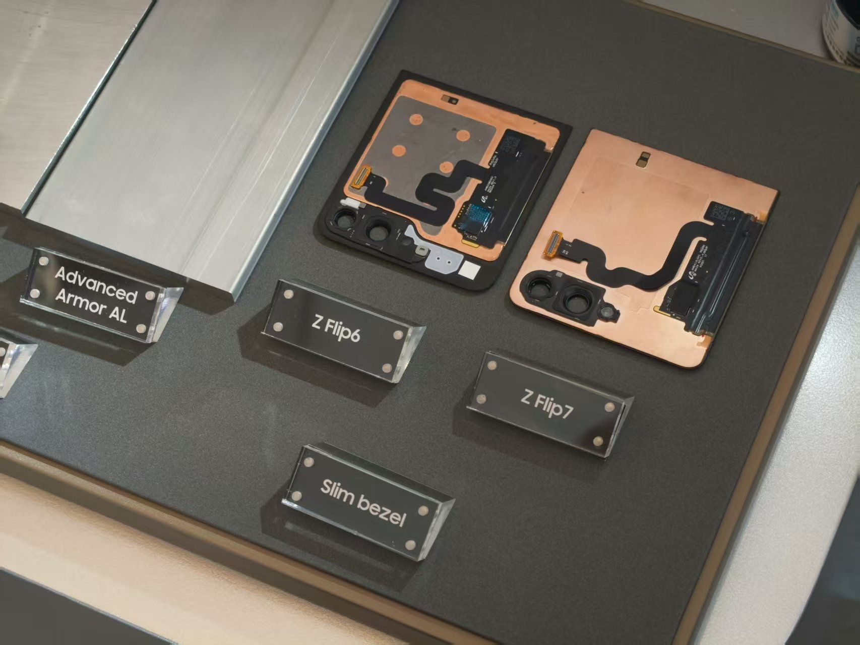 三星Z Fold7/Flip7评测:折叠屏也有Ultra体验了,要火?