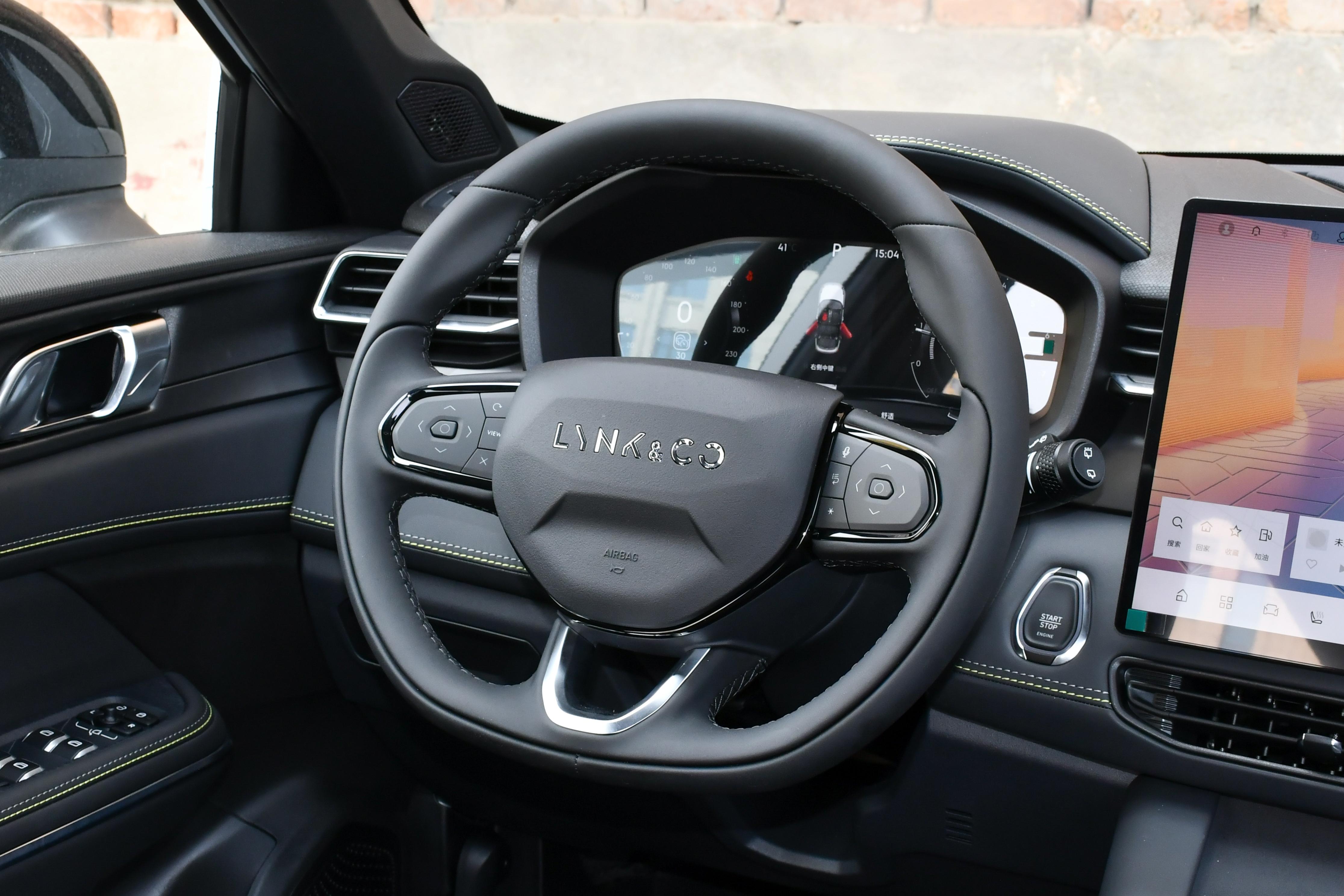 2025款领克01焕新版试驾感受:细节有巧思,适合家用需求