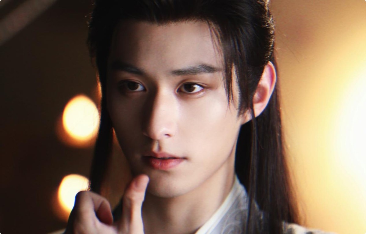 成毅学学吧,《赴山海》男二号一出场,告诉你啥叫鲜衣怒马少年郎