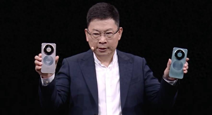 4699 元起！華為發(fā)布 Mate 80 系列：全能、直屏，還有性價(jià)比