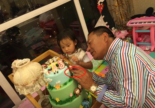 离婚6年，李小璐贾乃亮释怀了，甜馨却还在怀念，发16张旧照心酸