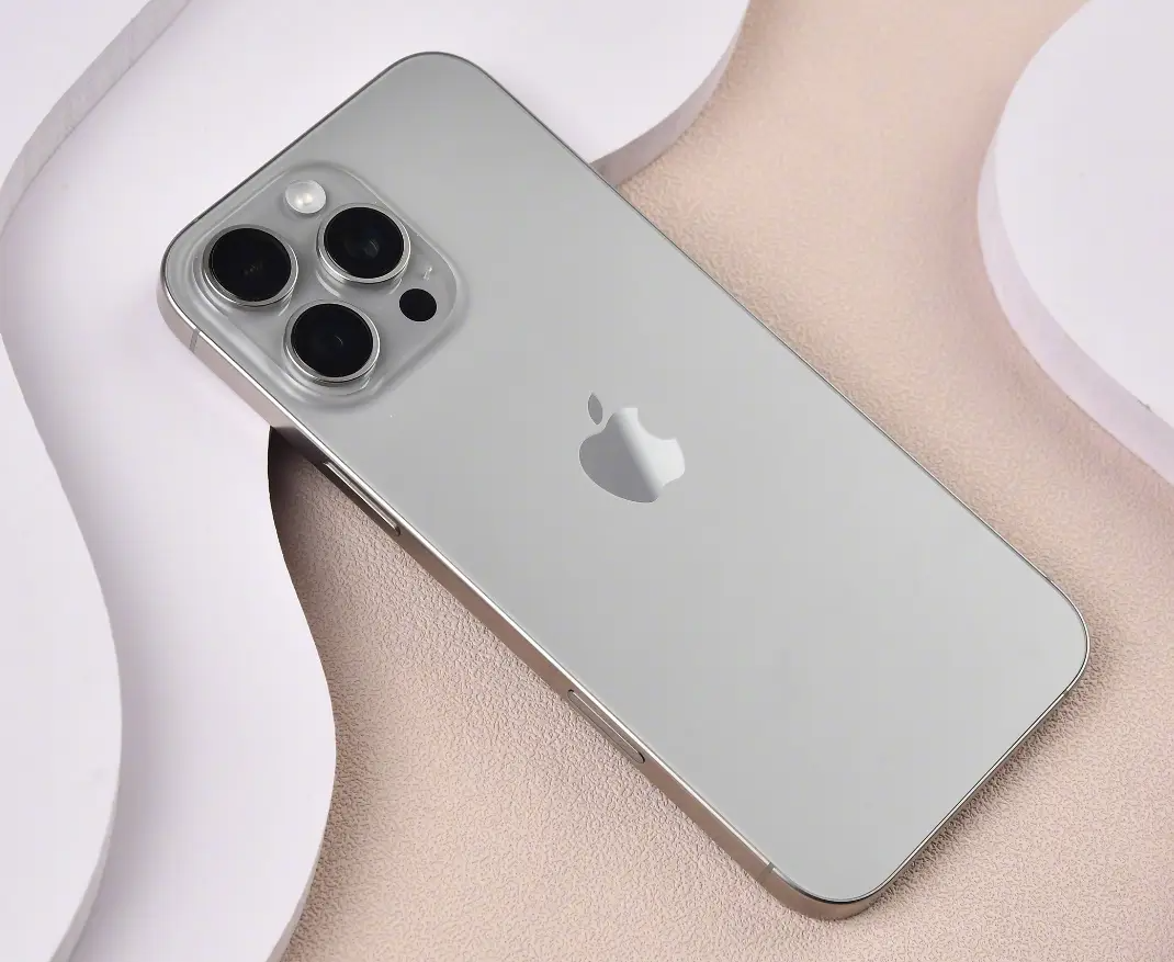 一夜跌掉半部國產旗艦的錢，蘋果這波‘友情價’來得太意外！