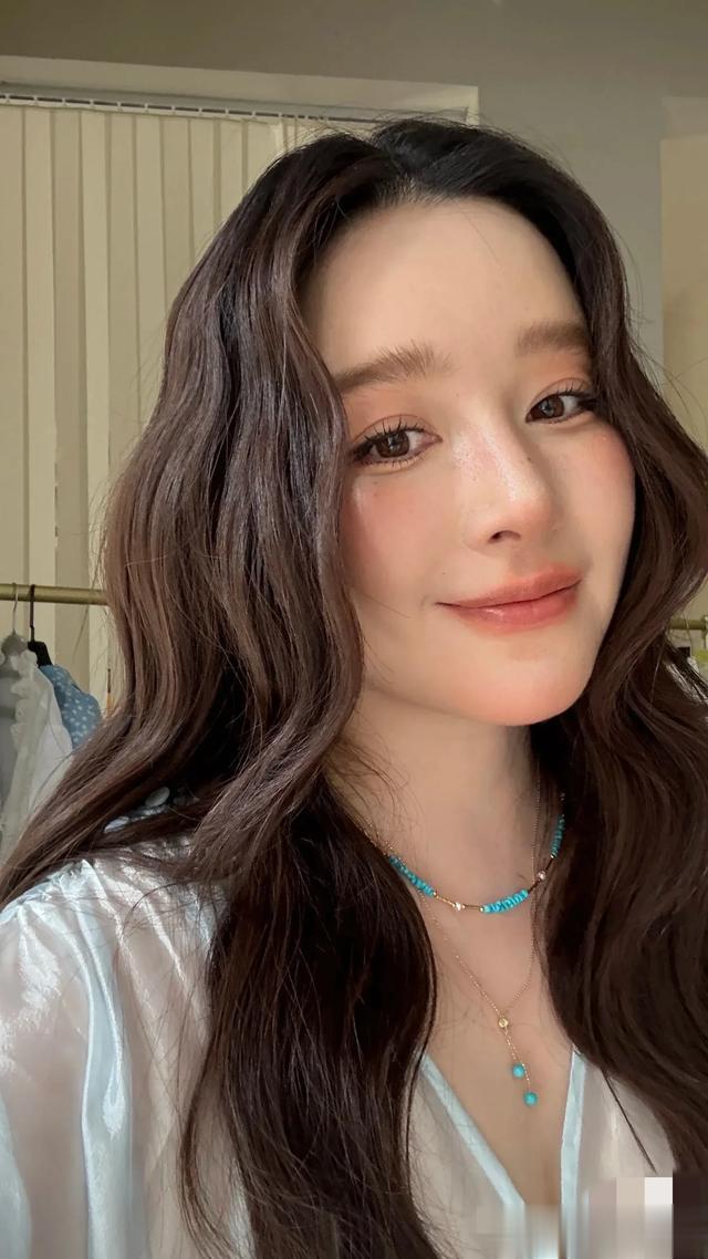 阚清子官宣怀孕后首晒孕照，孕期状态好，涨胎不长肉一点也不胖