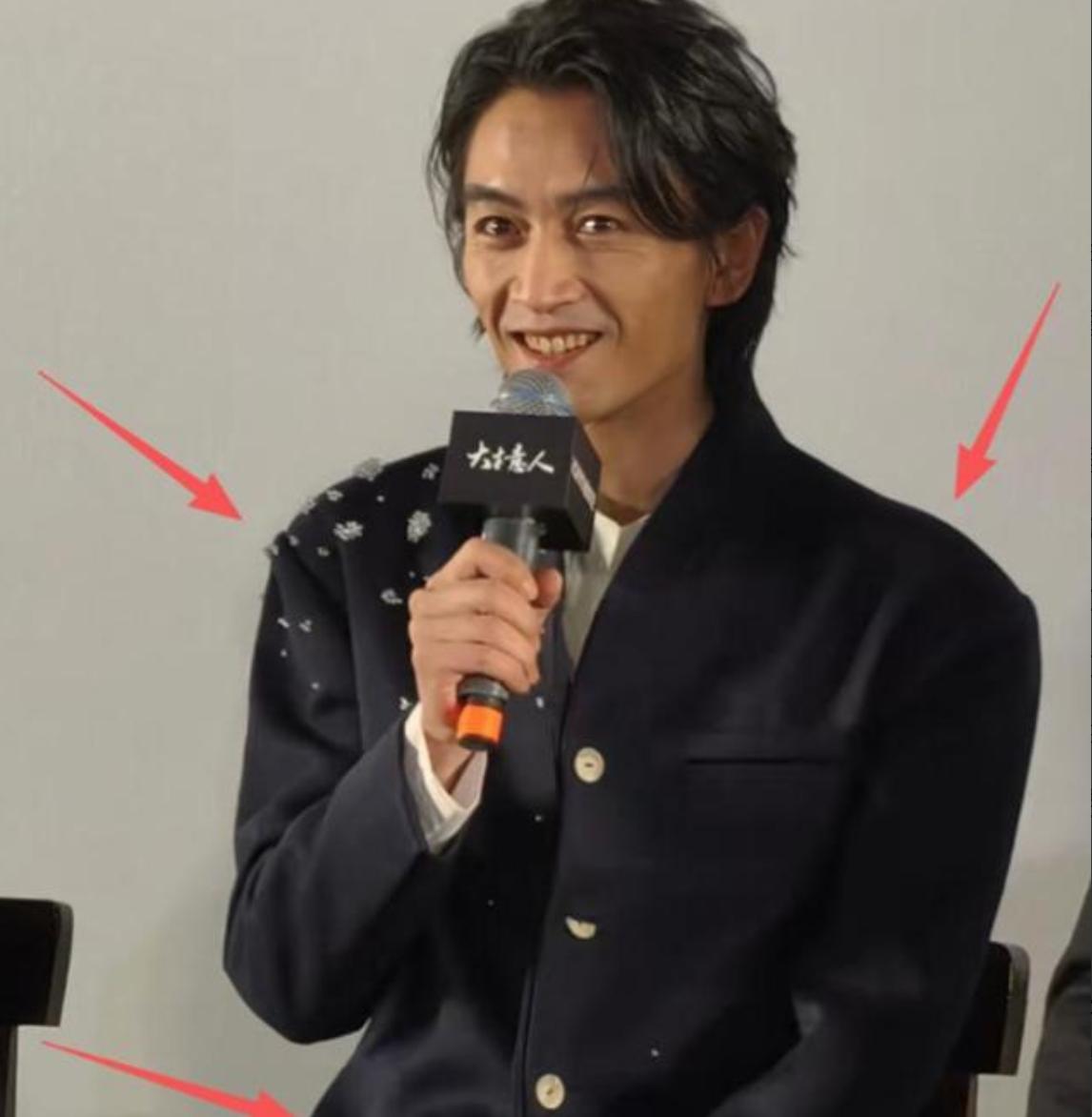 38岁陈晓变样:脸颊凹陷满口黄牙,又黑又瘦,线下剧宣老到认不出