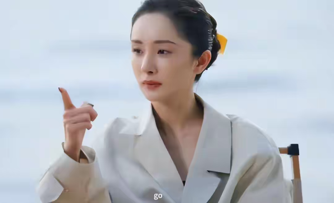 风水轮流转,曾经被嘲的杨幂和众星捧月的赵丽颖,如今口碑对了调