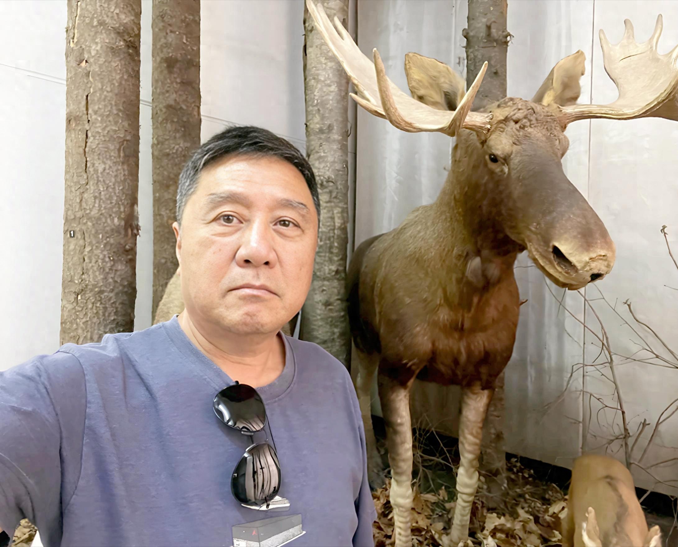 著名导演叶大鹰：因女演员梅婷，与结发妻子离婚，今67岁仍单身