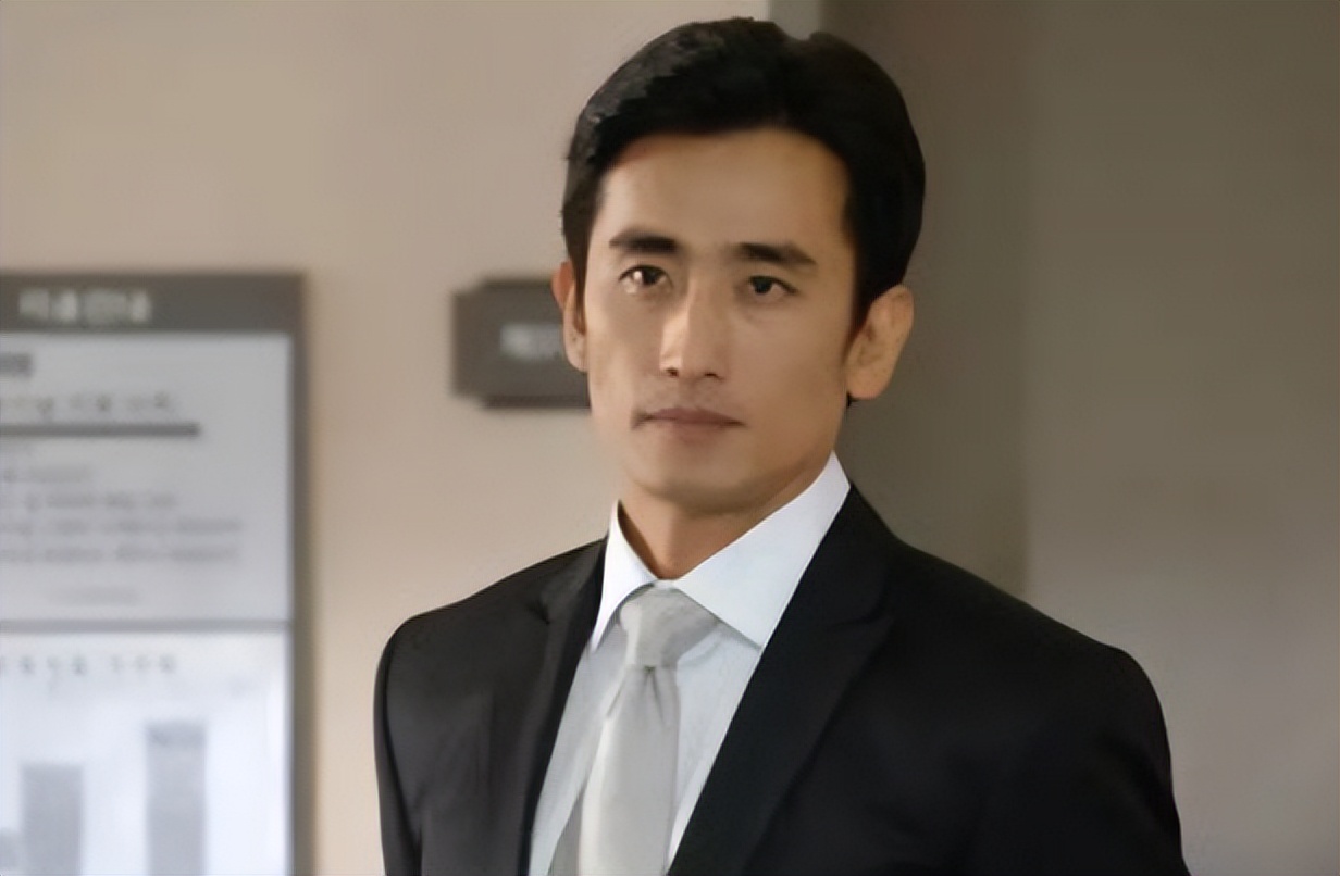 车仁表儿子大婚，58岁喜公公比新郎还帅，网友：法拉利生了辆夏利