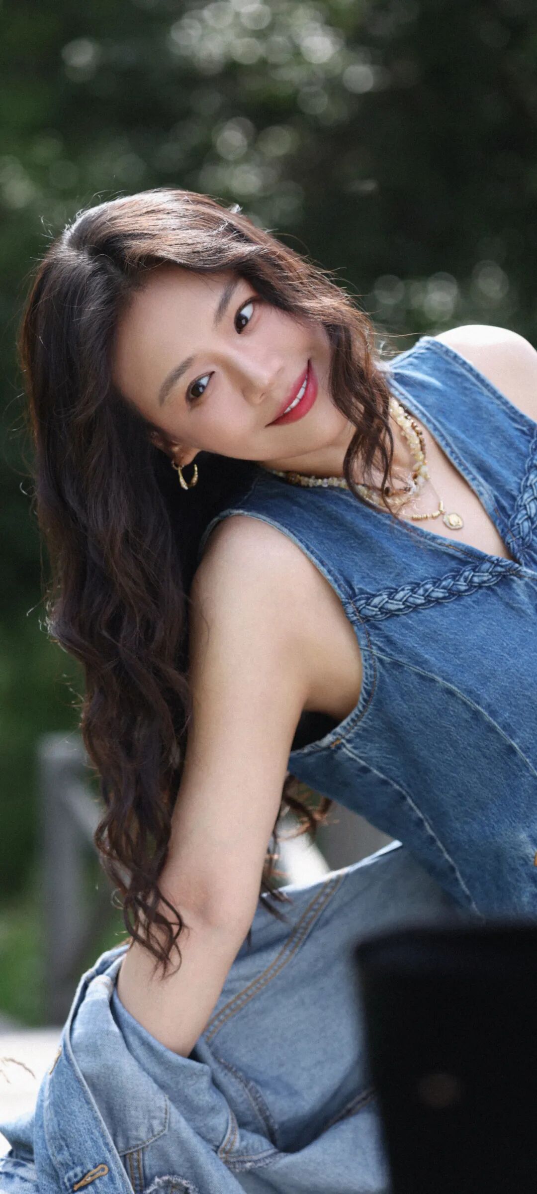 马思纯，草原漫步