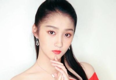 关晓彤的手机屏保藏着一个秘密