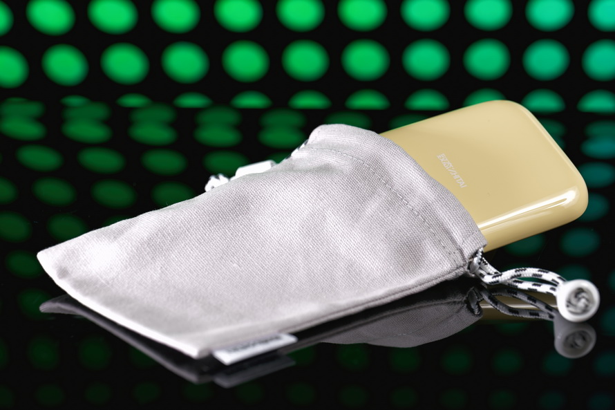 致態靈·潮流版磁吸移動硬盤實測：2000MB/s+4TB全平臺備份神器