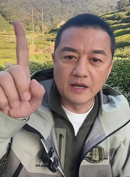 李亚鹏茶叶生虫竟爆单!曝光想锤他,网友却抢单为善良撑腰