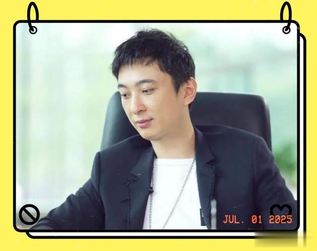 王思聪带懒懒逛香榭丽舍大街,头发稀疏凌乱显憔悴,网友:快秃了