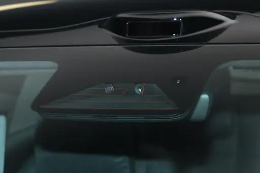 10万级小钢炮实锤！零跑Lafa5：后驱+6.4秒破百，配置香到离谱