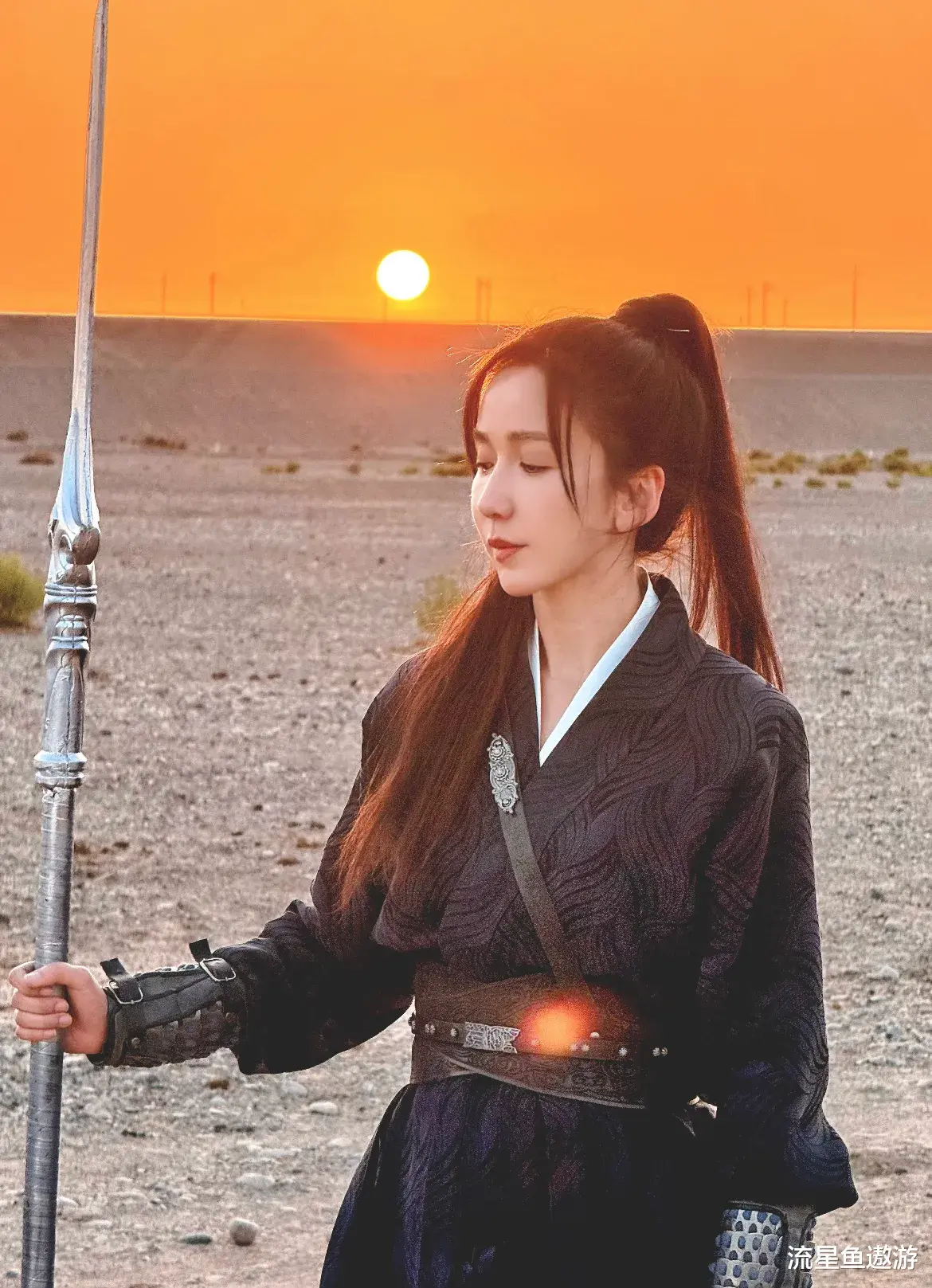 36岁娄艺潇演短剧:从“胡一菲”到“将军”,是降咖还是升职?