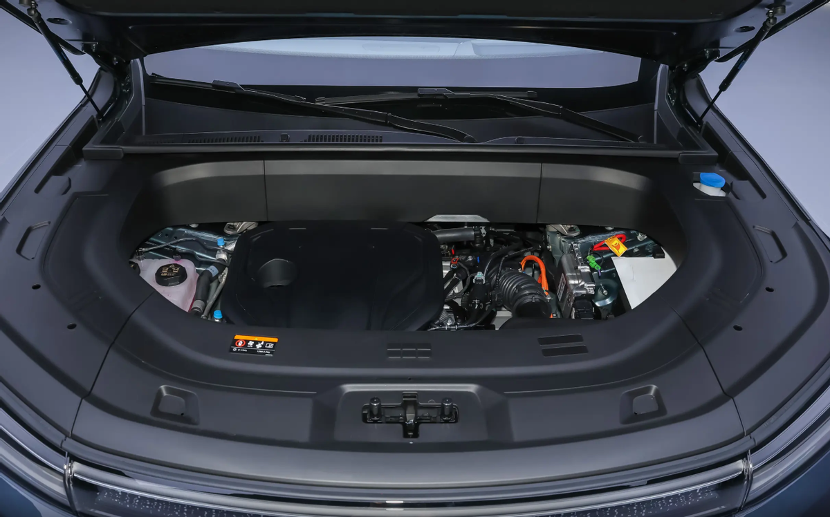 1500km续航+大六座，吉利银河M9真卖20万，理想怎么办？